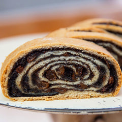 Poppy Seed & Raisin Filled Kolachi Roll - Beigli Makowiec Potica